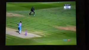 Sahara sd 967 projector Running Cricket match on 130 inches screen