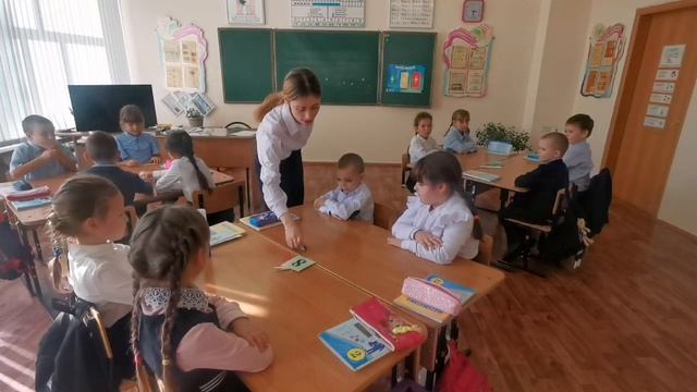 Флешмоб “Мой первый урок”. Ученица 11 класса Логвинчук Ляля смотреть онлайн