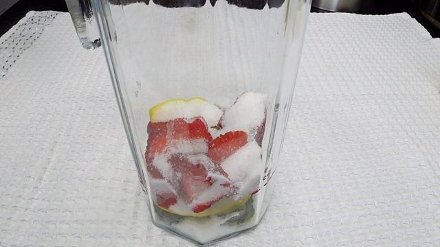 клубнично-лимонный лимонад