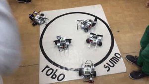 Массовый поединок сумо роботов Lego Mindstorms Ev3