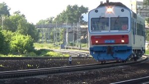 Автомотриса АЧ2-114 с приветливой локомотивной бригадой.