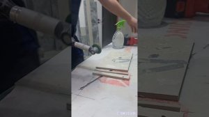 И снова он - Красный дракон!
Акумуляторный угловой гравер 21 вольт. 4 Ач