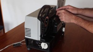 Cabin 8-88 P 200 (Normal 8 & Super 8 Projector) In action