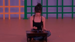 игра в кальмара 2| участники игры играют в игры