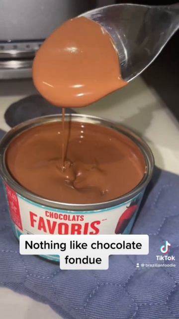 #torontofood #chocolate #chocolatelover #chocolatelovers #fondue #fonduedechocolate #food смотреть онлайн