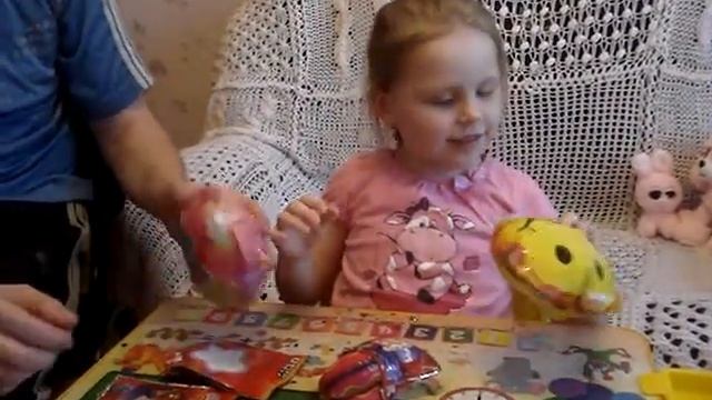 Шары- бомбочки. Взрываем Пакетики с Конфетти и Шариками Сюрприз!