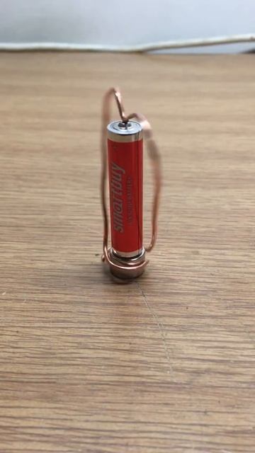 Магнитная индукция в действии вращение медной проволоки #обзорбытовойтехники смотреть онлайн