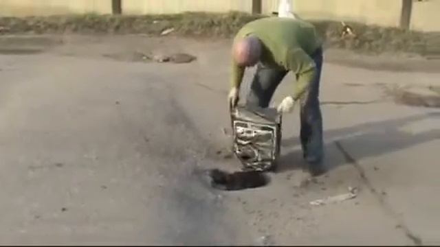 Укладка холодного асфальта
