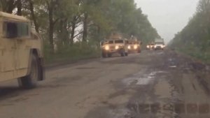 Движение колонны хамеров на Донецк  Украина