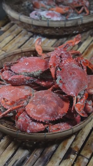Запеченные в соли крабы в деревенском стиле и вкусная еда