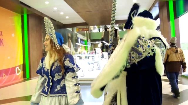 Сигма вместе с ТЦ "Солнечный" подготовили для новоуренгойцев мешки с классными подарками смотреть онлайн