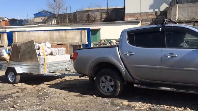 Обзор прицепа SB TRAILER 2415 - с перегрузом но осторожно. Тест-драйв на грузоподъемность.