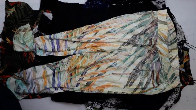 14697 Микс весна-лето (cream/extra) 2 пак 39.5кг 7.7€/кг 150шт смотреть онлайн