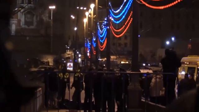 Убийство Бориса Немцова: видео с места убийства / МОСКВА смотреть онлайн