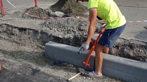 Транспортер установщик дорожных бордюр brukkov.заказ по тел.+380677709672