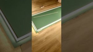 Зеркало с подсветкой  своим руками .