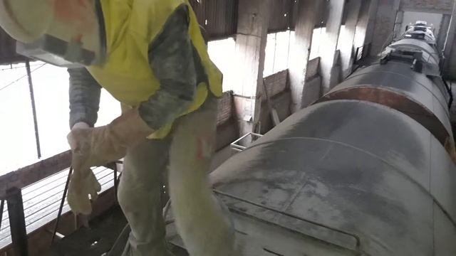 Очистка пескоструйкокой вагона цистерны смотреть онлайн