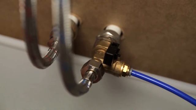 Установка фильтра Аквафор ОСМО Классик смотреть онлайн