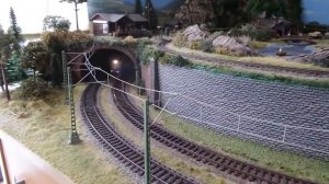 ДР1П и прототип путеизмерительного вагона.