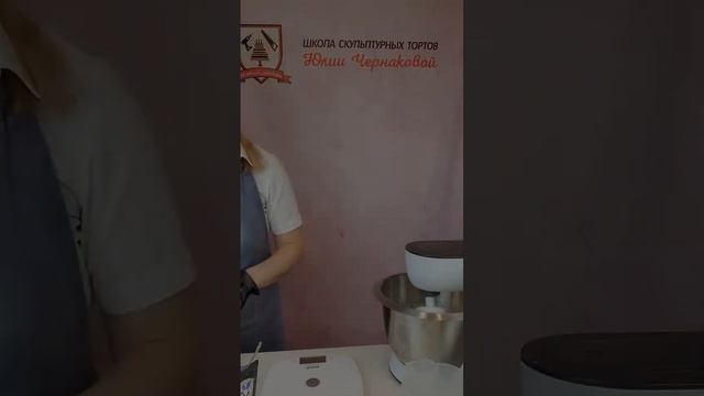 Снежки из маршмеллоу. голубая спирулина