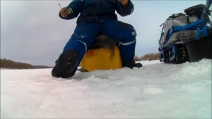 Весенняя подлёдная рыбалка у фантана на старице  реки Обь с.Могочино.