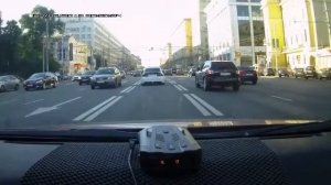 Silverstone F1 X330ST ловит Стрелку СТ