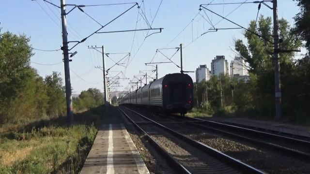 Volgograd / Trains / Электровозы с пассажирскими поездами и электропоезд ЭД9М смотреть онлайн