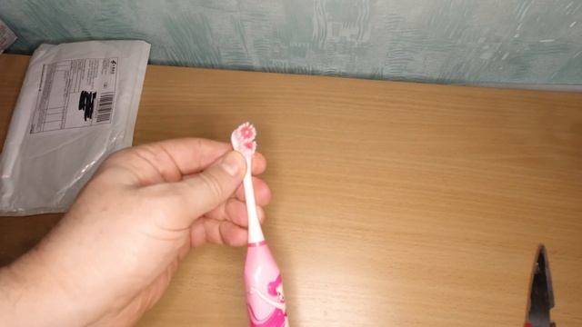 Распаковка. Электрическая детсвая зубная щетка. смотреть онлайн