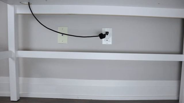 Don't have a lot of space? Check out this IKEA DESK смотреть онлайн