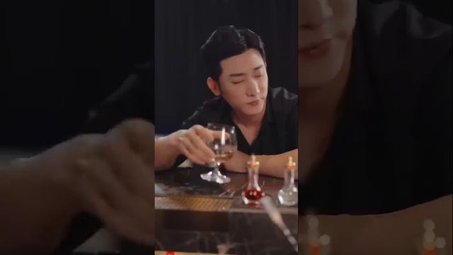 【完整版结局】結婚十年本以為會一生幸福，可她卻意外發現丈夫出軌閨蜜還在覬覦她的家產，黎曼不動聲色開啟了她的復仇之路，她轉身撩上那個權勢通天的京圈大佬，霸氣帶崽離婚復仇，把前夫狠狠踩進爛泥！#熱播短劇