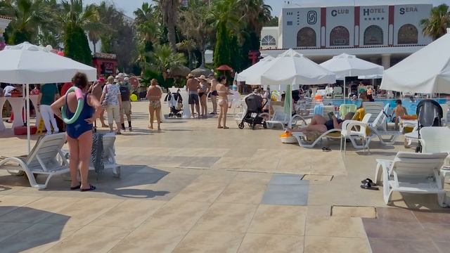 Club Hotel Sera 5* - днём у пляжа.