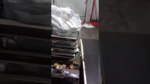 Upmatic 3015 полуавтоматическая упаковочная машина в мешок