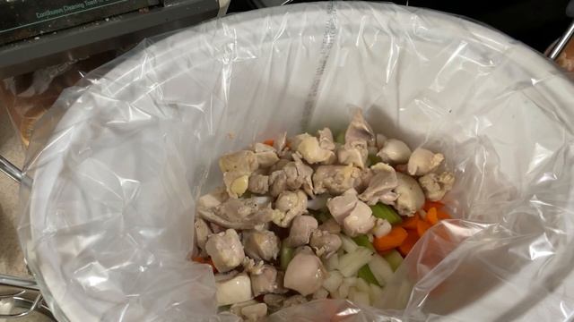 Slow Cooker Chicken Chow Mein смотреть онлайн