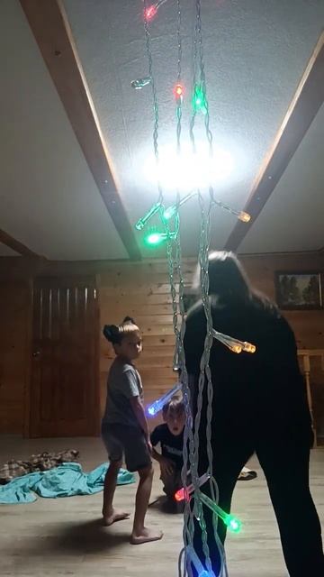 Мы старались смотреть онлайн