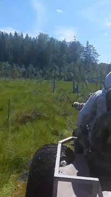 Трёшка очень легко рулиться , даже ребёнок легко справляется . смотреть онлайн