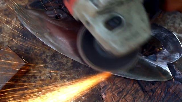 BLACKSMITHING FORGING A MEAT CLEAVER KNIFE FROM LEAF SPRING - SHAPED LIKE DOLPHIN смотреть онлайн
