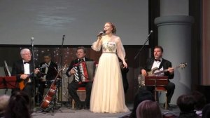 Романс "В лунном сиянии" Поёт Анастасия ЛЫСЯКОВА Новосибирск