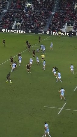 Josh McKay slices through for Glasgow Warriors