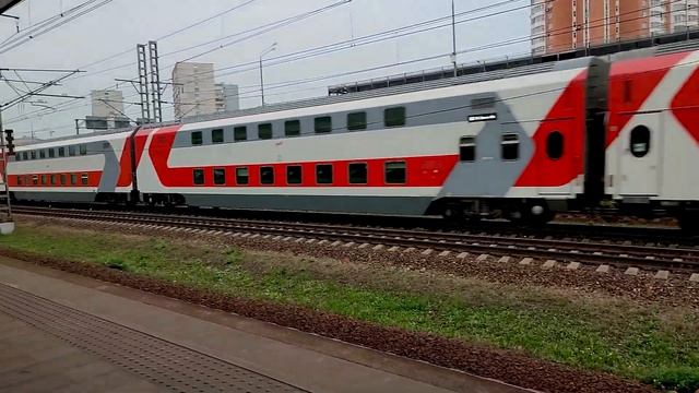 САПСАН + двухэтажный поезд РЖД смотреть онлайн