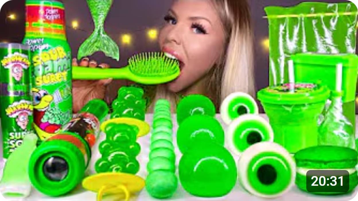 ASMR ЗЕЛЕНАЯ ЕДА ЯБЛОЧНОЕ ЖЕЛЕ, СЪЕДОБНЫЙ ПЛЮШЕВЫЙ МИШКА, ЩЕТКА ДЛЯ ВОЛОС, КИСЛЫЕ КОНФЕТЫ, ЛИСТОВОЕ