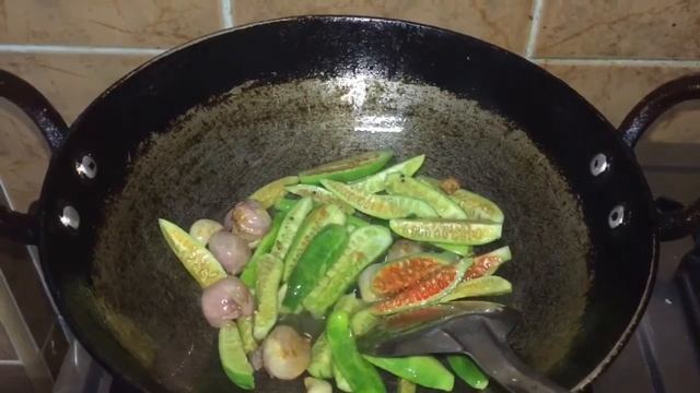 Arachuvitta Kovakkai kulambu Recipe In Tamil/அரைத்துவிட்ட கோவக்காய் குழம்பு/Puli Kulambu Recipe смотреть онлайн