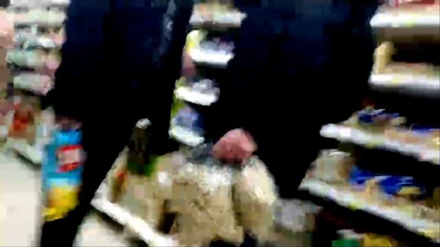 Пранк /Кривой Рог. Реакция людей на пердёж ! смотреть онлайн