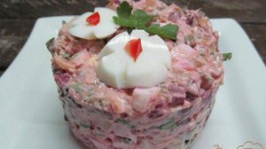 Салат с рыбой горячего копчения