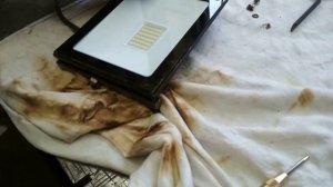 Как вскрыть светодиодный прожектор