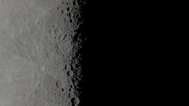 Amazing Views of the Moon in 4K HDR 🌕🌓🌒 OLED Perfect Black Test in HDR