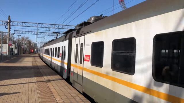 ЭП2Д-0117 и ЭП2Д-0064 ЦППК Перекраска Наше Подмосковье На станции Кунцевская смотреть онлайн