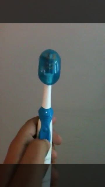 Toothbrush button смотреть онлайн