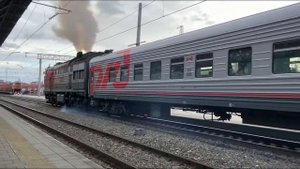 Отправление тепловоза 2ТЭ10Ут-0047 с пассажирским поездом Москва - Оренбург (2020г)