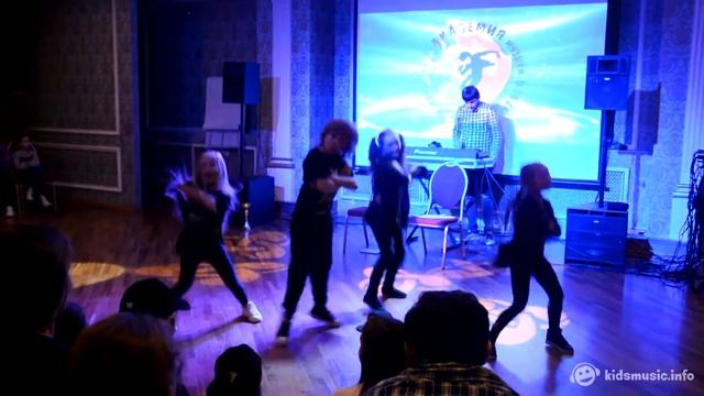 Группа «Паприка». Танцевальный баттл (Битва талантов, осень 2016) смотреть онлайн