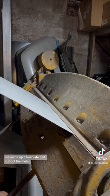 New Floor going in on the 75 series. Wild how long it takes! #hzj75 #landcruiser #jrc #4x4 #4wd смотреть онлайн